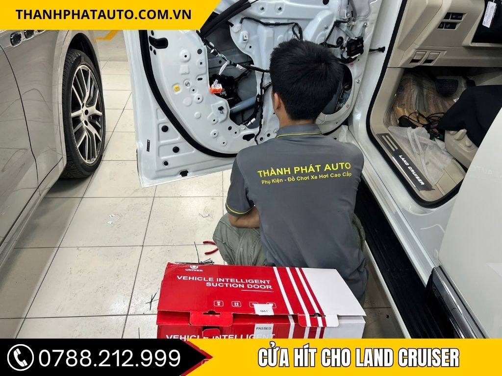 Cửa Hít Ô Tô Land Cruiser