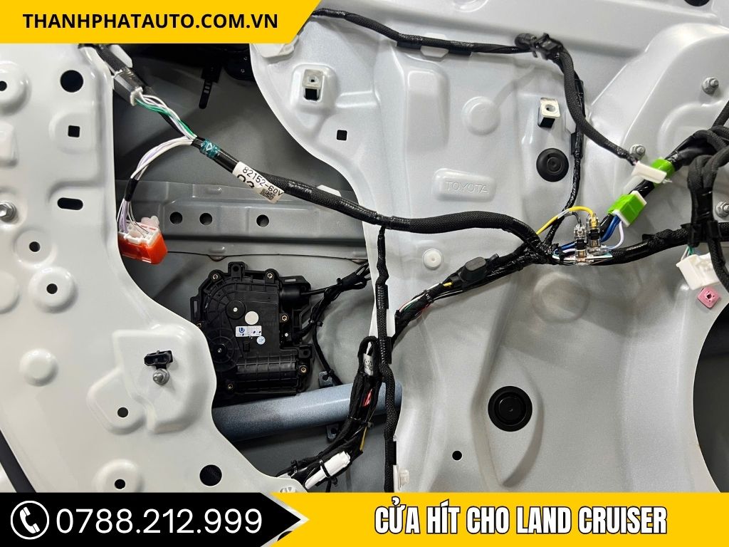 Cửa Hít Ô Tô Land Cruiser