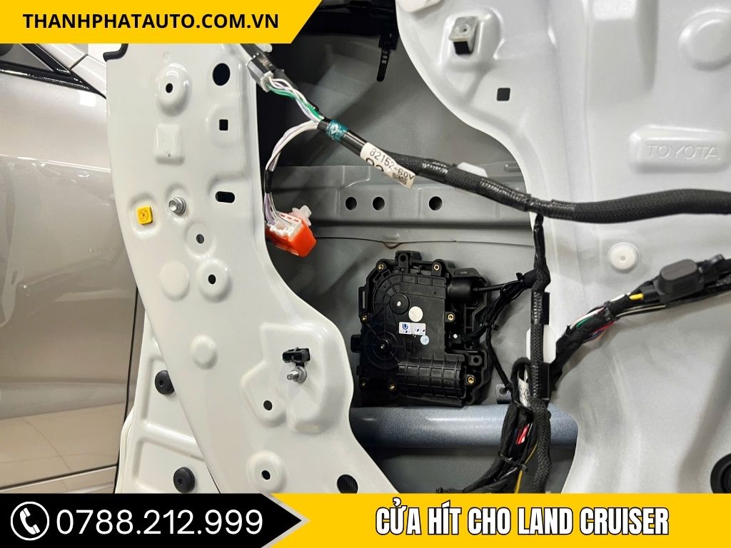 Cửa Hít Ô Tô Land Cruiser