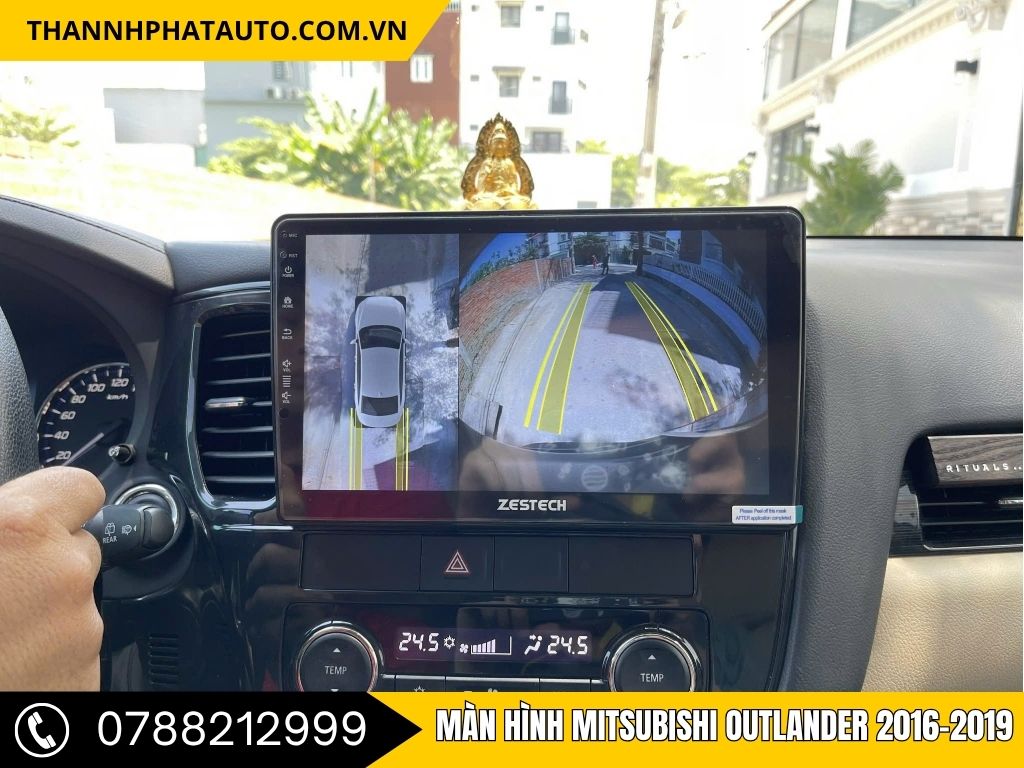 Với màn hình Android Mitsubishi Outlander 2016-2019, bạn không còn phải lo lắng khi lái xe trong các khu vực đông đúc. Màn hình tích hợp camera lùi rõ nét, hỗ trợ giúp bạn dễ dàng đỗ xe vào các không gian hẹp mà không gặp khó khăn.