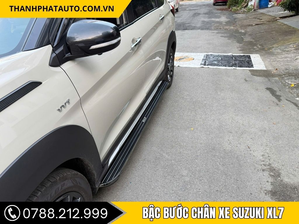 Hình Ảnh Bậc Bước Chân Xe Suzuki XL7