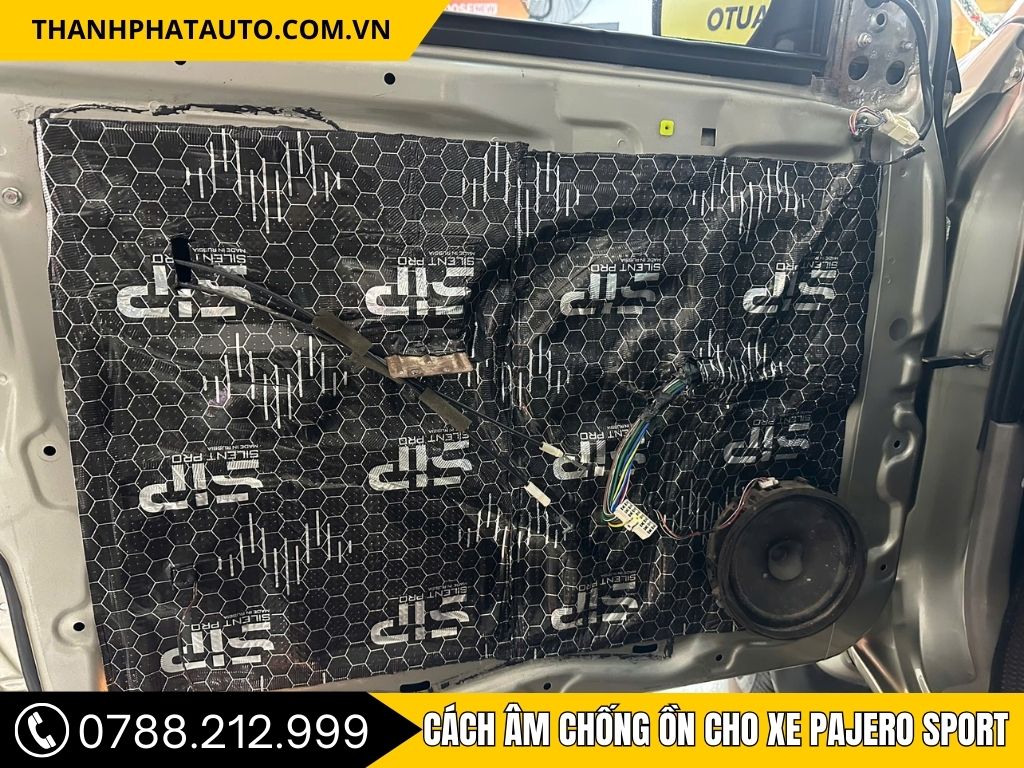 Cách Âm Chống Ồn Cho Xe Pajero Sport