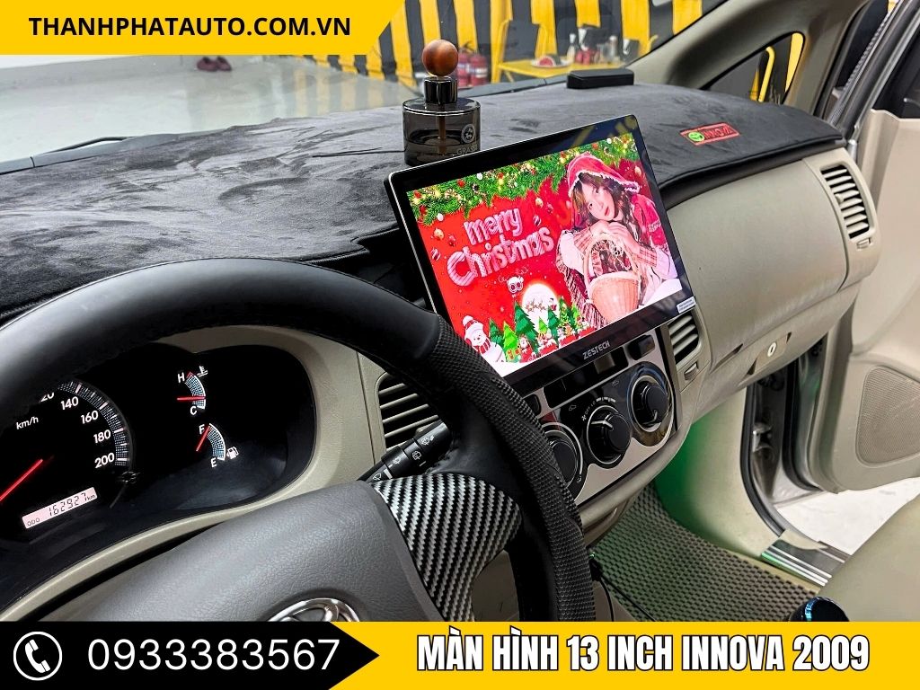Màn Hình 13 Inch Innova 2009 – Tăng Cường Công Nghệ
