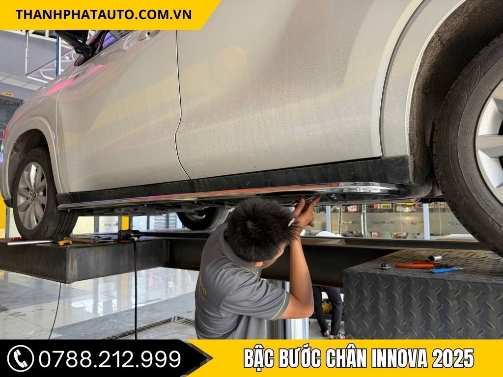 Bậc Bước Chân Innova 2025