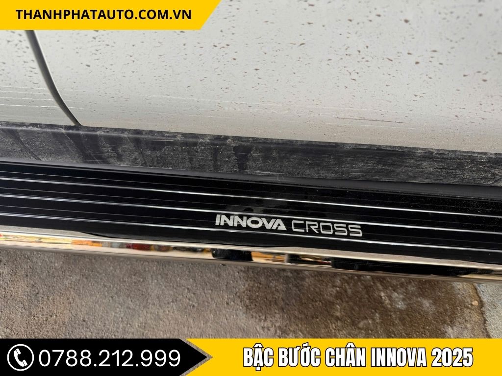 Hình Ảnh Bậc Bước Chân Innova 2025