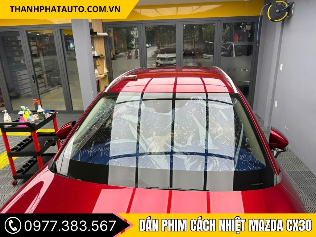 Hình Ảnh Dán Phim Cách Nhiệt Mazda CX30