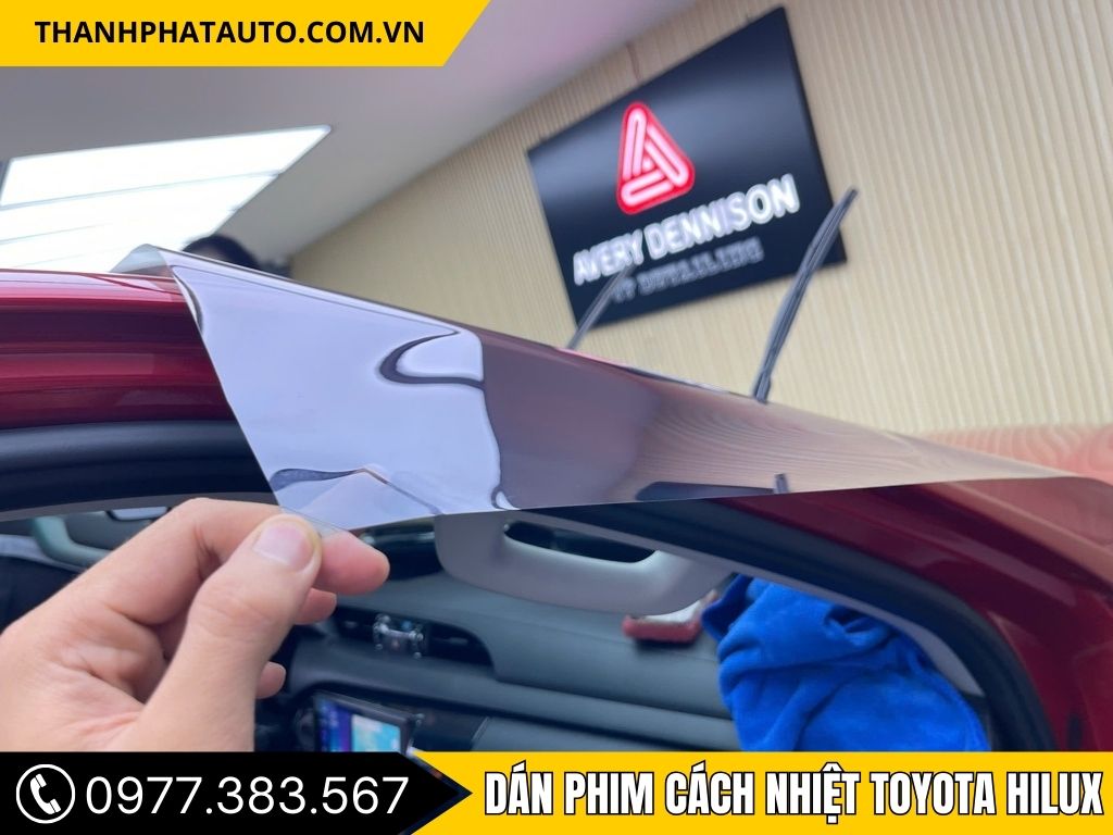 Dán Phim Cách Nhiệt Toyota Hilux