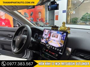 Hình ảnh màn hình 13 inch cho xe Mitsubishi Outlander