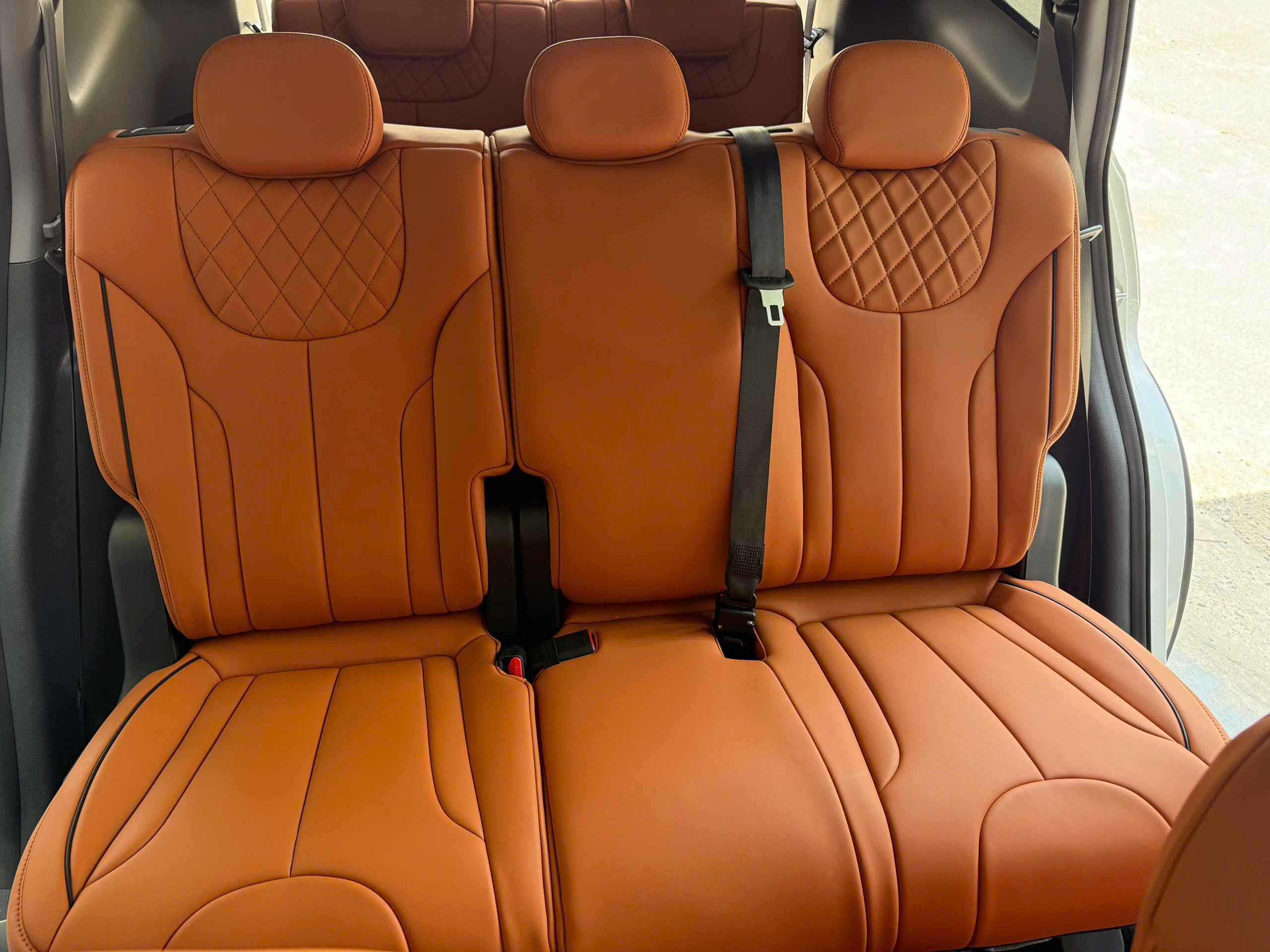 Bọc Ghế Da Cho Xe Limo Green Đẹp Và Dễ Chăm Sóc