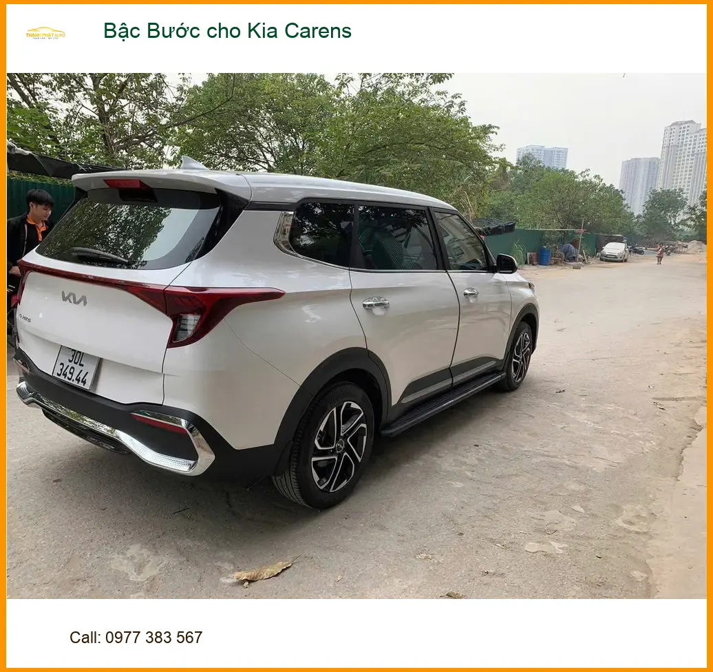 Anh Quốc Anh lắp Bậc Bước Kia Carens Quận 9 giúp gia đình đi lại tiện lợi ảnh thực tế 4
