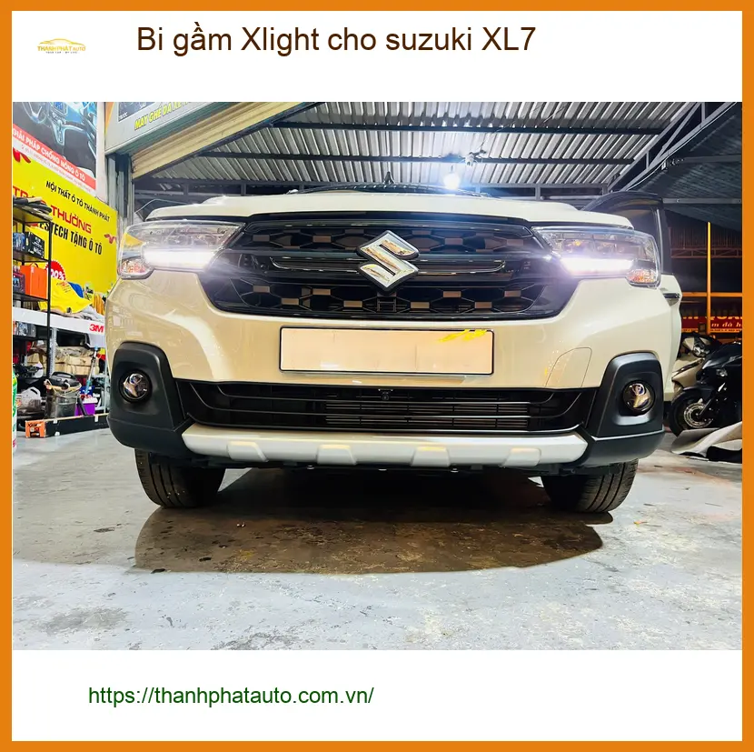 Chị Hằng độ Bi gầm Xlight cho Suzuki XL7 tại Quận 9 để cải thiện tầm nhìn khi lái xe đêm ảnh thực tế 4