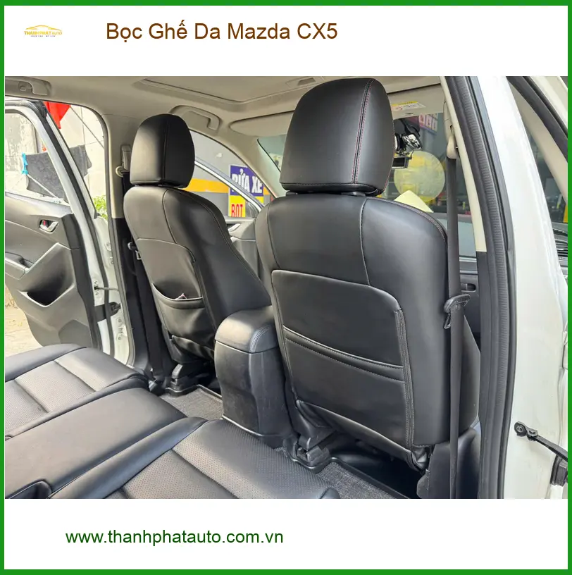 Chị Hằng bọc ghế da Mazda CX5 tại Quận 12 vì ghế zin xuống cấp, dễ bám mùi