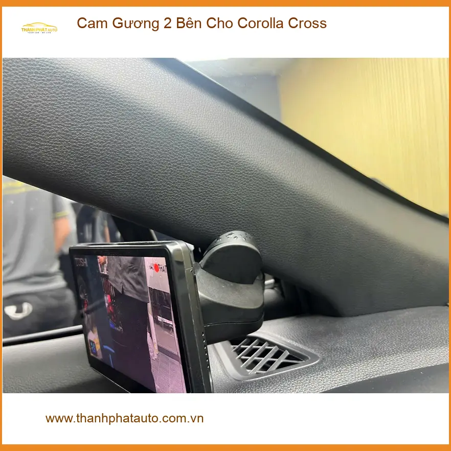 Bác Toàn lắp cam gương 2 bên cho Corolla Cross tại Quận 3 để dễ quan sát điểm mù