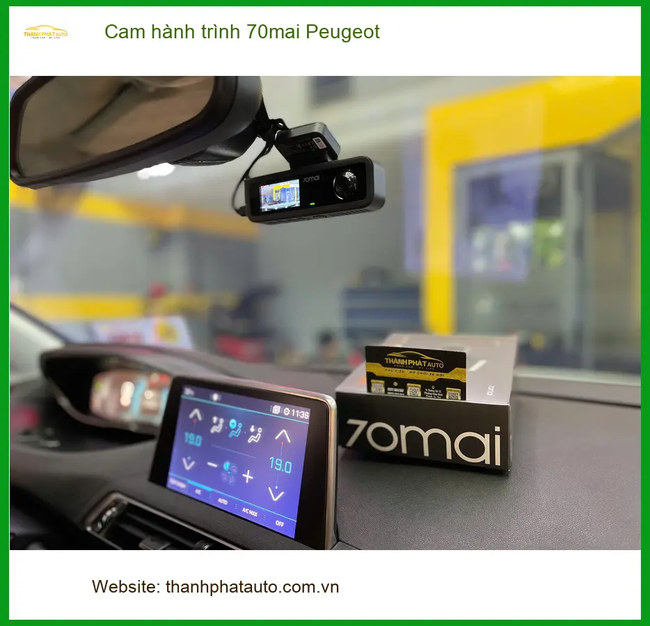 Chị Thảo lắp cam hành trình 70mai cho Peugeot tại Quận 9 để ghi lại hành trình rõ nét hơn