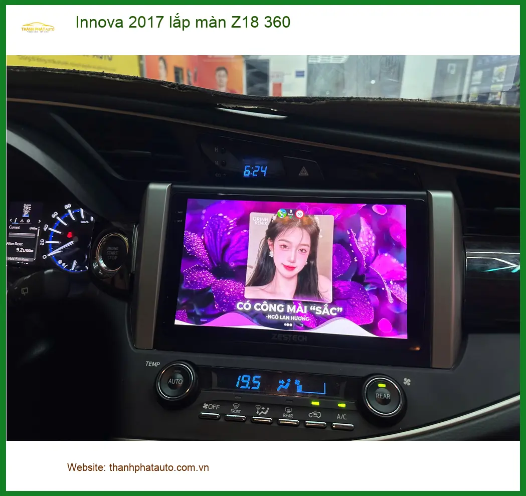 Anh Quang lắp màn Z18 360 cho Innova 2017 ở Quận 3 để quan sát dễ hơn