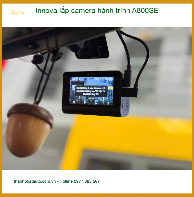 Anh Bằng lắp camera hành trình A800SE Innova Quận 6 để ghi hình rõ nét. ảnh thực tế 2