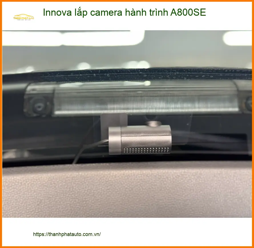 Anh Minh lắp camera hành trình A800SE cho Innova tại Hóc Môn để ghi lại hành trình rõ nét ảnh thực tế 2