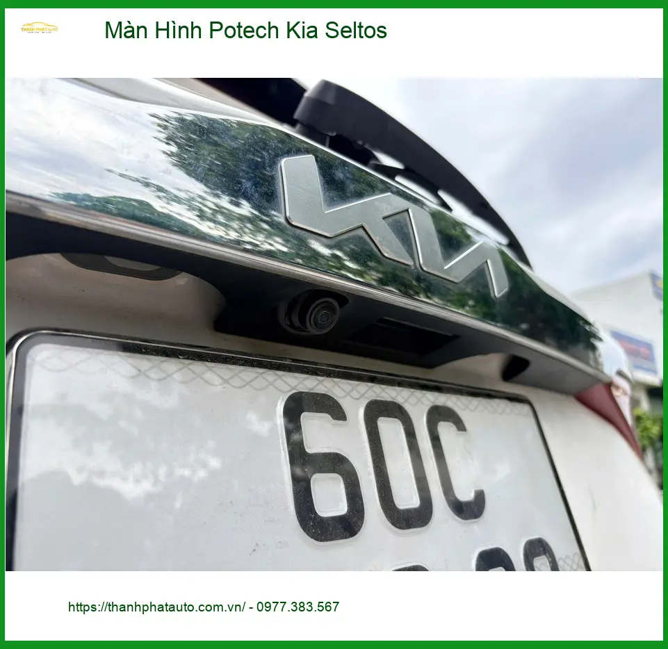 Anh Quang lắp màn hình Potech Kia Seltos tại Thủ Đức, xem dẫn đường dễ dàng. ảnh thực tế 3