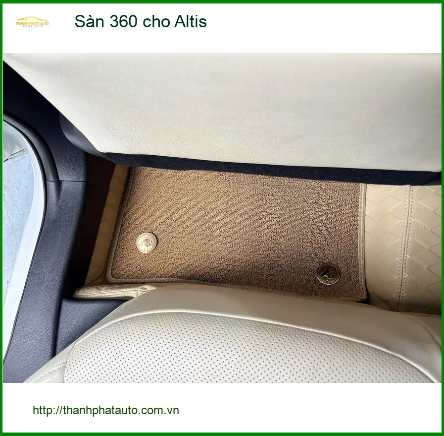 Anh Khôi lắp Sàn 360 cho Toyota Altis tại Quận 9 giúp sàn xe sạch đẹp ảnh thực tế 3