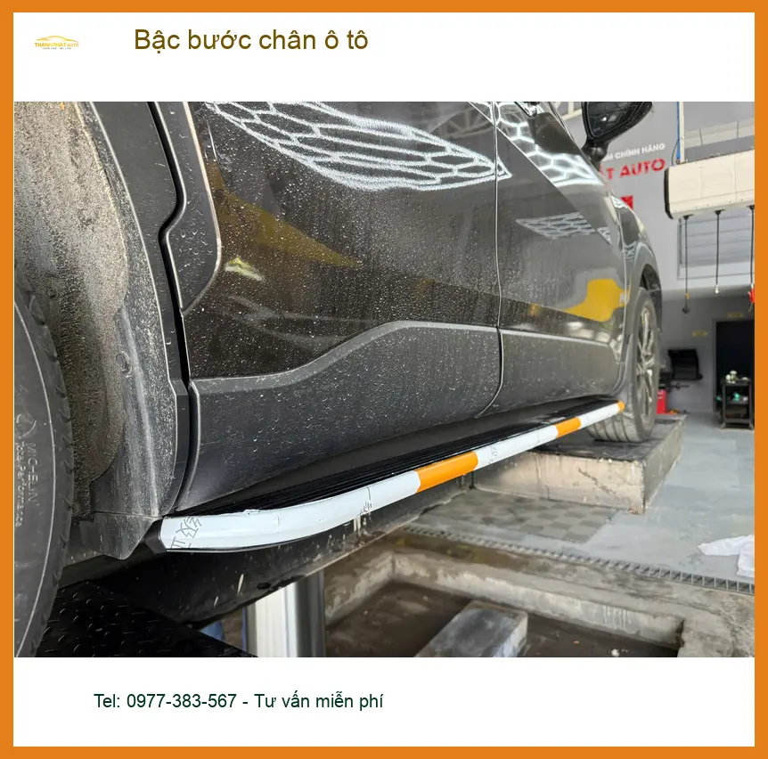 Anh Duy lắp bậc bước chân ô tô Hyundai SantaFe tại Quận Tân Bình, tăng tiện ích