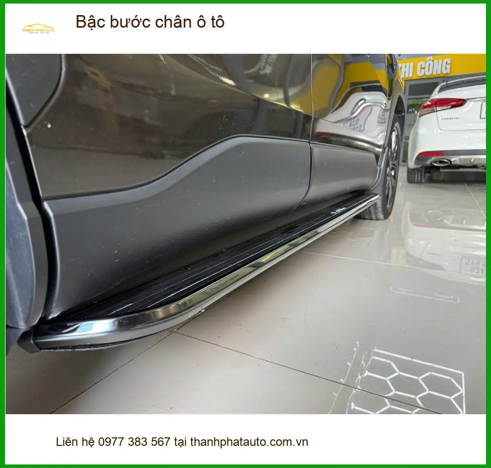 Chị Thanh lắp bậc bước chân ô tô Hyundai Santa Fe tại Bình Tân ảnh thực tế 5
