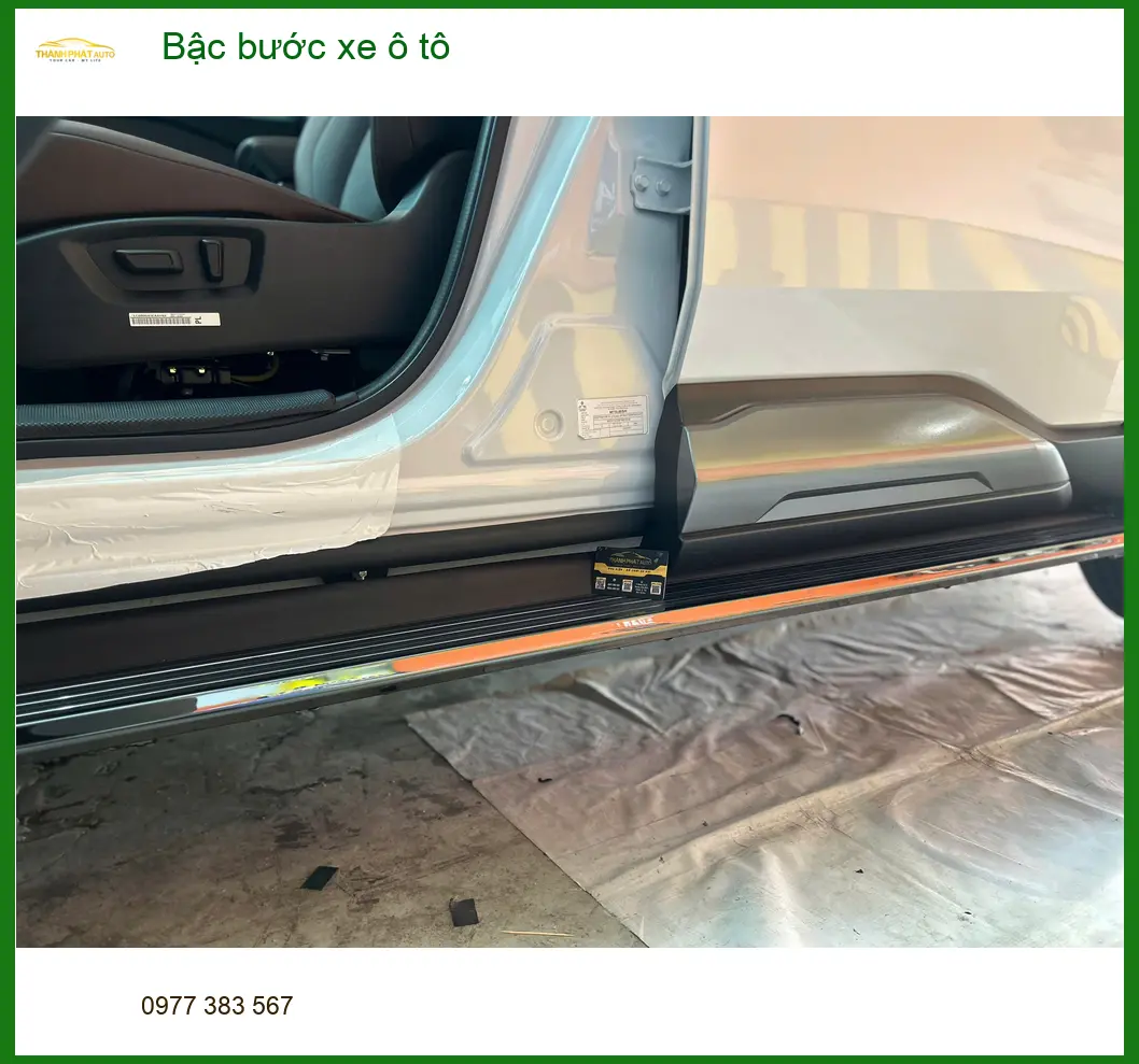 Anh Quang lắp Bậc bước xe ô tô Hyundai Santa Fe tại Nhà Bè vì gia đình có trẻ nhỏ