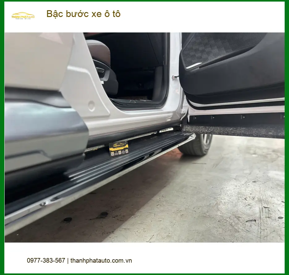 Anh Khải lắp bậc bước xe ô tô cho Honda CRV tại Quận 9 để dễ dàng lên xuống ảnh thực tế 5