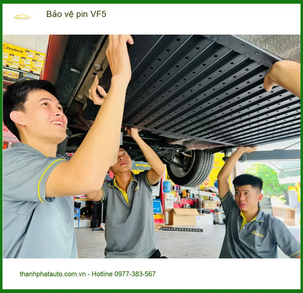 Anh Khải bảo vệ pin VinFast VF5 tại Quận 2 để tăng tuổi thọ và hiệu suất ảnh thực tế 4