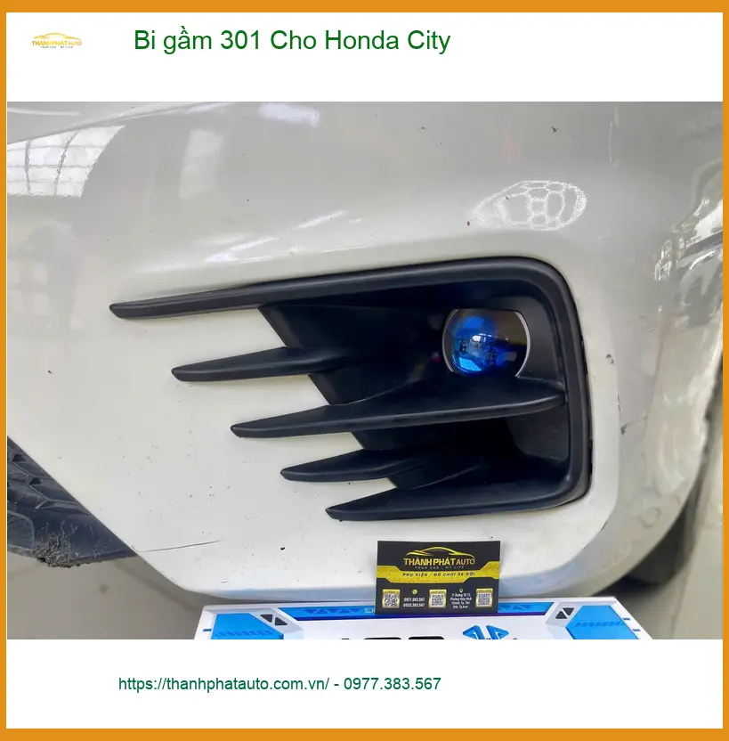 Chị Mai Anh độ bi gầm 301 cho Honda City tại Quận 2 vì đèn zin không đủ sáng khi trời mưa lớn