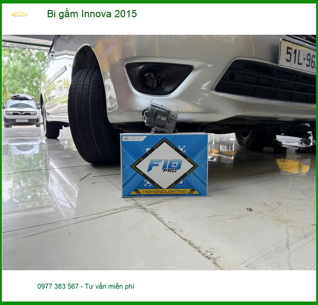 Chú Khang lắp bi gầm Toyota Innova 2015 tại Quận 12, đèn zin mờ