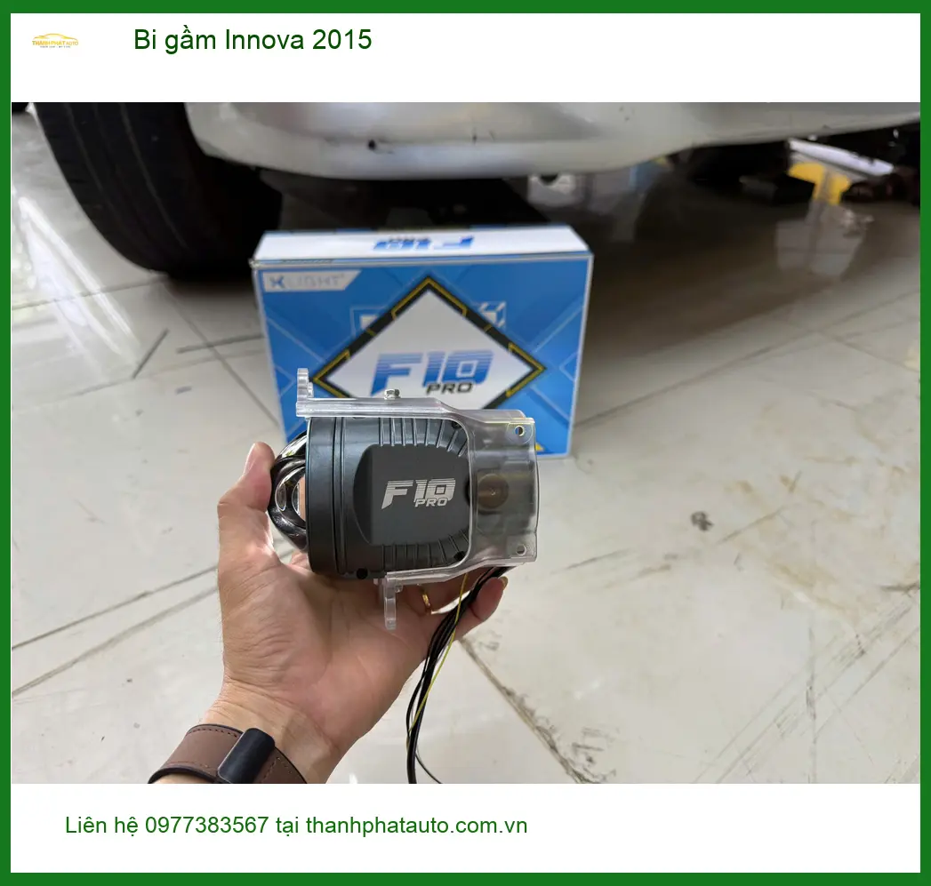 Chú Khang lắp bi gầm Toyota Innova 2015 tại Quận 12, đèn zin mờ ảnh thực tế 3