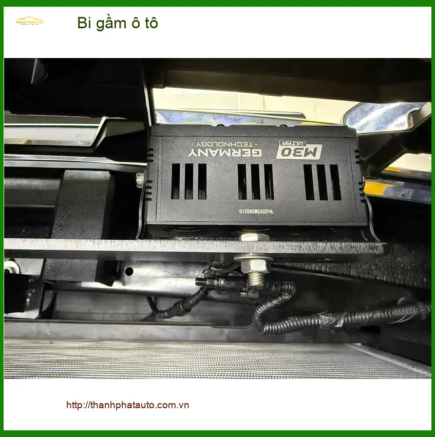 Chị Mai lắp bi gầm ô tô cho Kia K3 tại Thủ Đức vì đi đêm thiếu sáng ảnh thực tế 3
