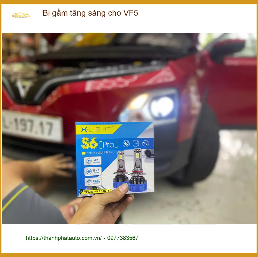 Anh Đạt độ bi gầm tăng sáng cho VF5 tại Quận Thủ Đức vì đèn zin không đủ sáng khi đi đêm ảnh thực tế 3