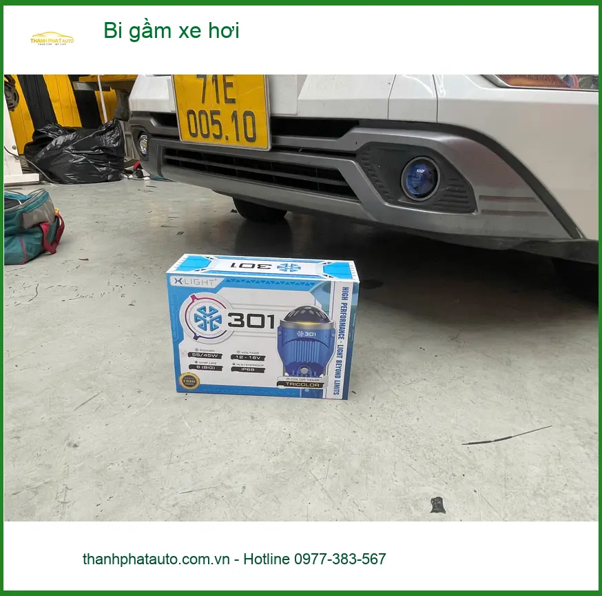 Chú Bình nâng cấp bi gầm xe hơi cho Honda CRV tại Quận 5 vì đèn zin yếu khi đi đêm
