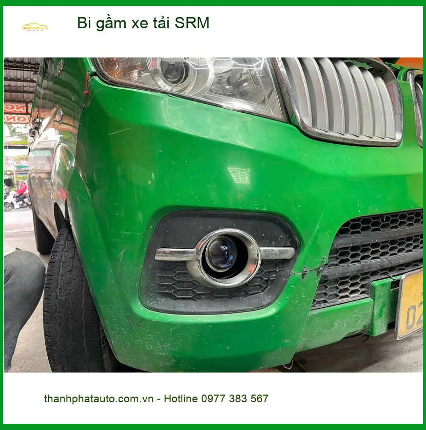 Chú Minh lắp bi gầm xe tải SRM tại Quận 2 để cải thiện tầm nhìn ban đêm ảnh thực tế 3