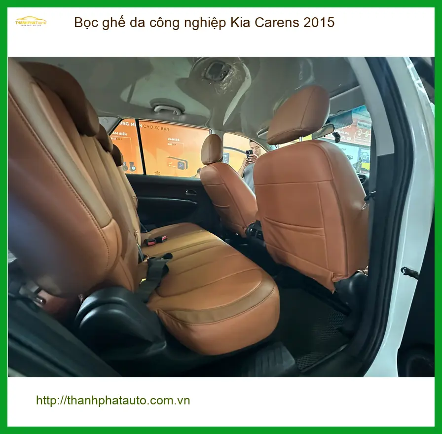 Chị Thảo bọc ghế da công nghiệp Kia Carens 2015 tại Quận 7 để nội thất sang hơn ảnh thực tế 4