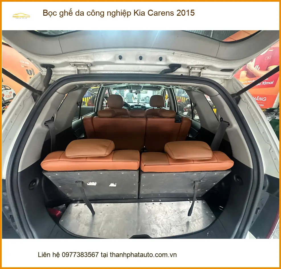 Anh Khải bọc ghế da công nghiệp Kia Carens 2015 tại Bình Chánh để nội thất xe luôn mới đẹp ảnh thực tế 3