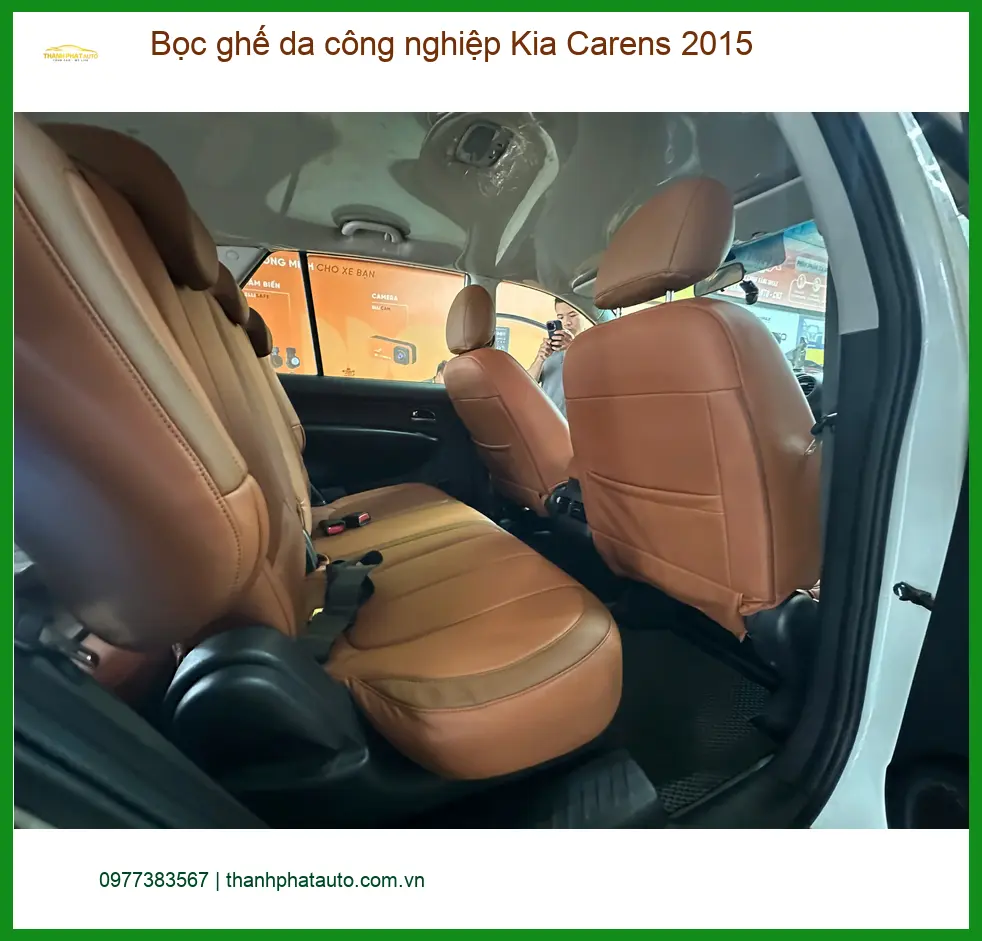Anh Tấn bọc ghế da công nghiệp Kia Carens 2015 tại Hóc Môn vì ghế cũ xuống cấp ảnh thực tế 2