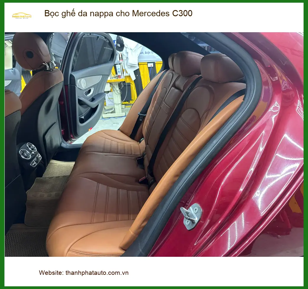 Chị Thùy Trang bọc ghế da Nappa cho Mercedes C300 tại Quận Thủ Đức để nâng tầm nội thất