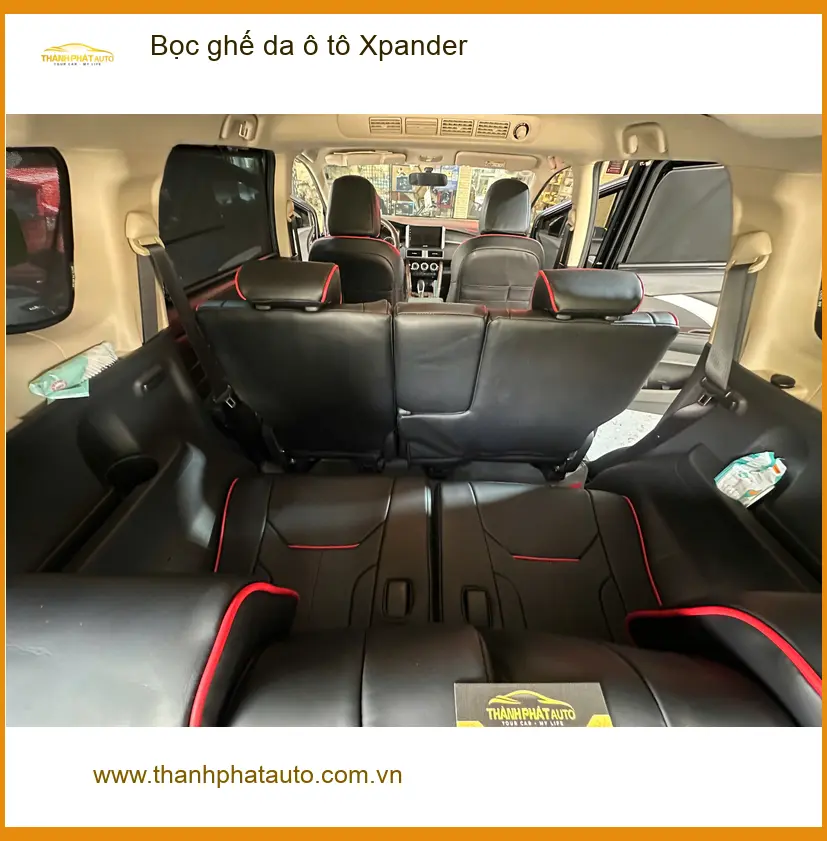 Chú Long bọc ghế da ô tô Xpander tại Hóc Môn để nội thất luôn sang trọng ảnh thực tế 3
