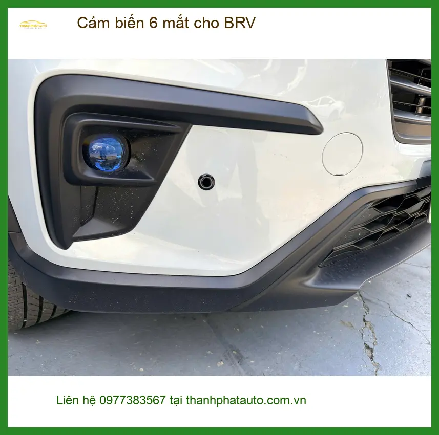 Chị Nguyệt ở Hóc Môn lắp cảm biến 6 mắt cho BRV để đỗ xe an toàn hơn ảnh thực tế 3