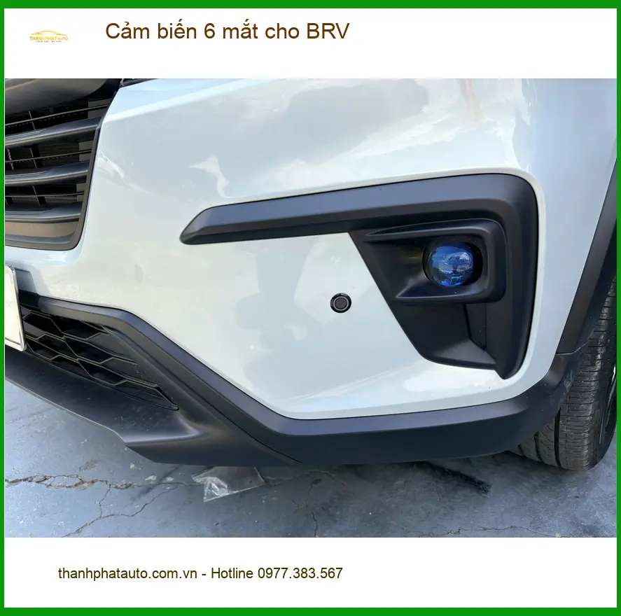 Chị Lan Anh lắp cảm biến 6 mắt Honda BRV ở Bình Thạnh đậu xe an toàn ảnh thực tế 2
