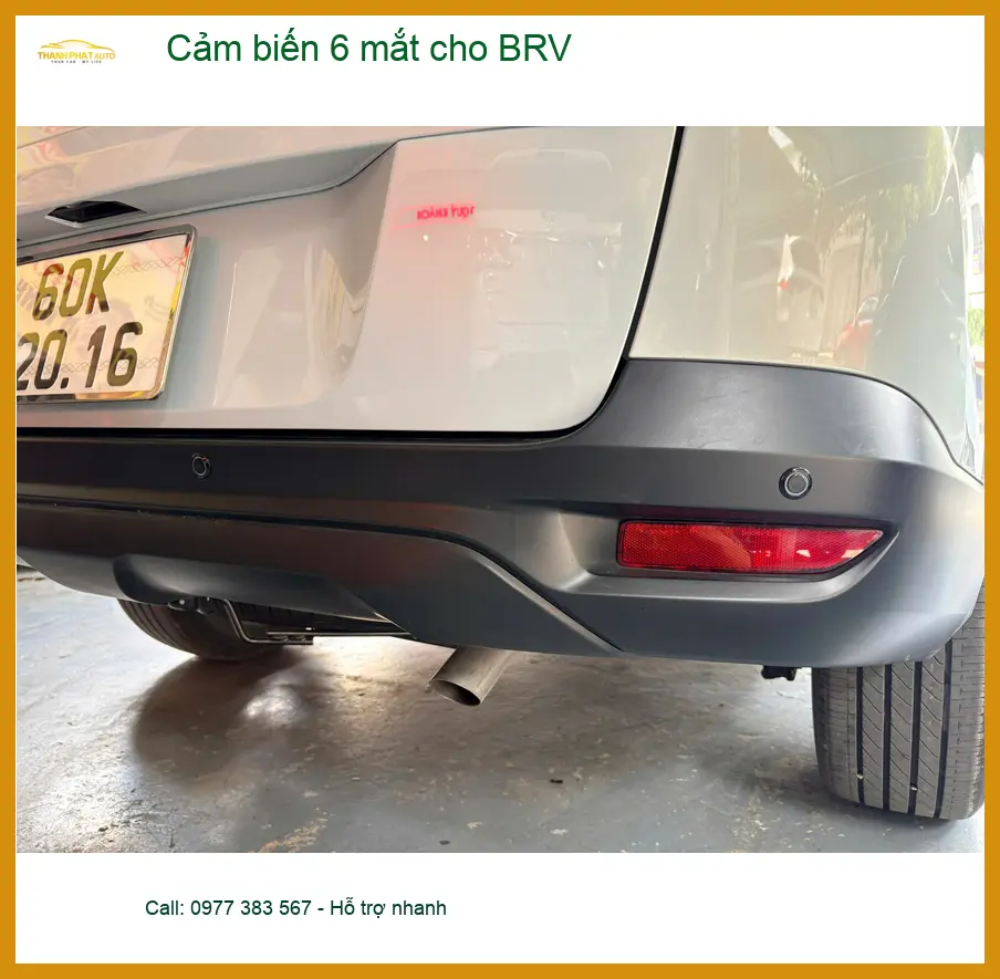 Anh Trường lắp cảm biến 6 mắt cho Honda BRV tại Quận Gò Vấp để đỗ xe an toàn hơn ảnh thực tế 3