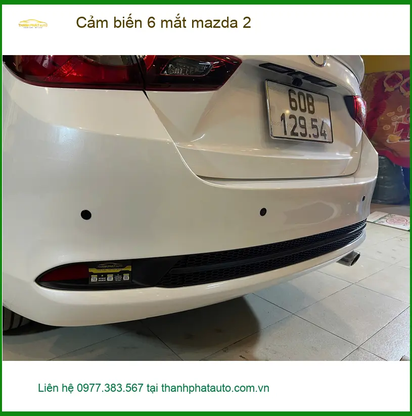 Anh Khải lắp cảm biến 6 mắt Mazda 2 vì thường xuyên di chuyển đường hẹp tại Cần Giờ ảnh thực tế 3
