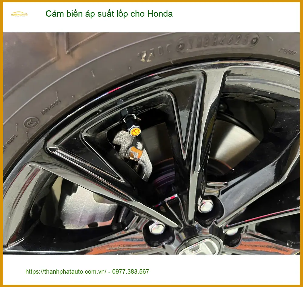 Anh Minh Khang lắp cảm biến áp suất lốp Honda CRV tại Quận 12 uy tín