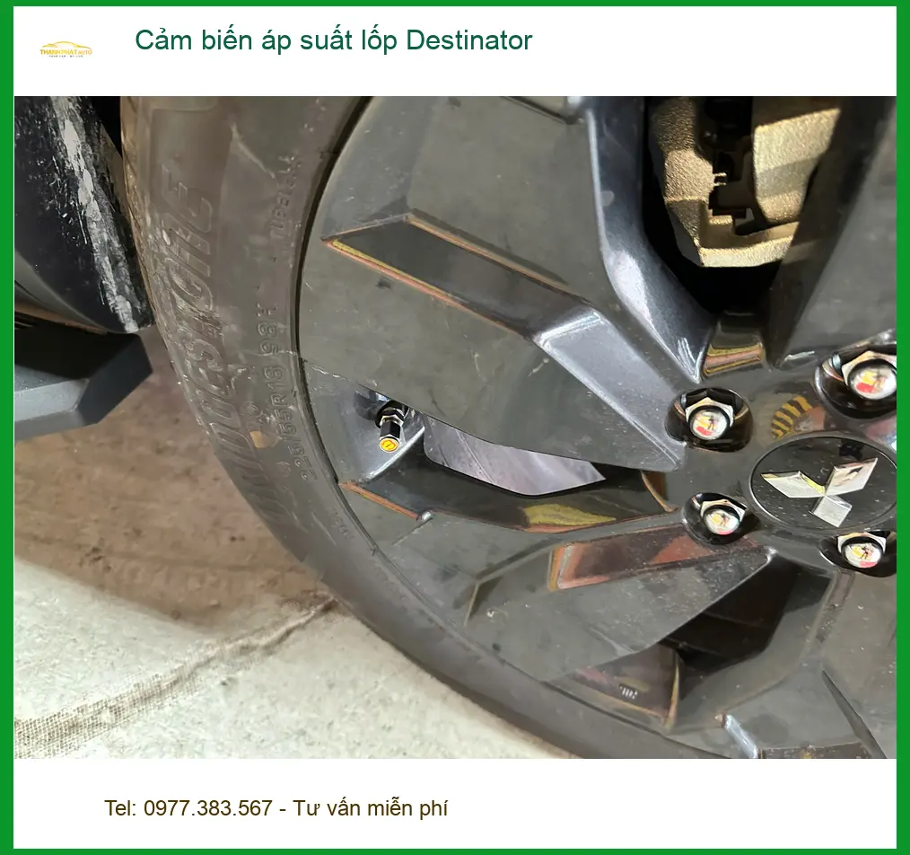 Cô Bích lắp cảm biến áp suất lốp Destinator cho Fortuner tại Cần Giờ ảnh thực tế 2