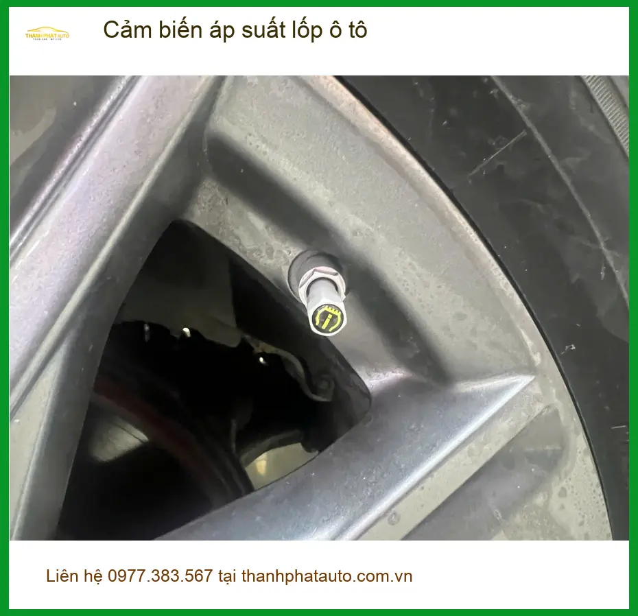 Chị Minh Thư lắp cảm biến áp suất lốp ô tô cho Kia K3 tại Bình Thạnh