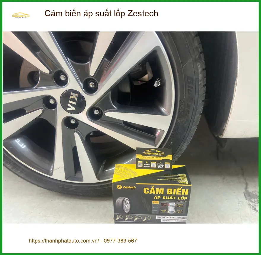 Anh Minh lắp cảm biến áp suất lốp Zestech Suzuki XL7 Quận 7 vì lo lốp non