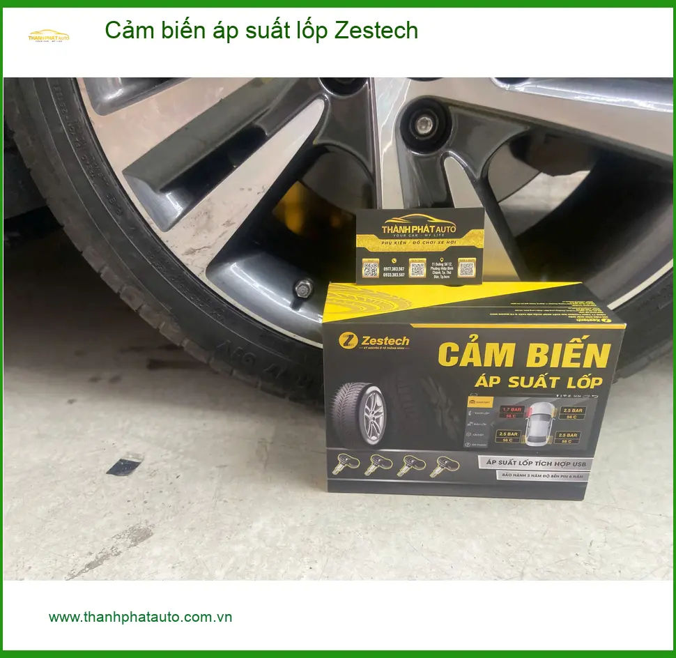 Anh Minh lắp cảm biến áp suất lốp Zestech Suzuki XL7 Quận 7 vì lo lốp non ảnh thực tế 3
