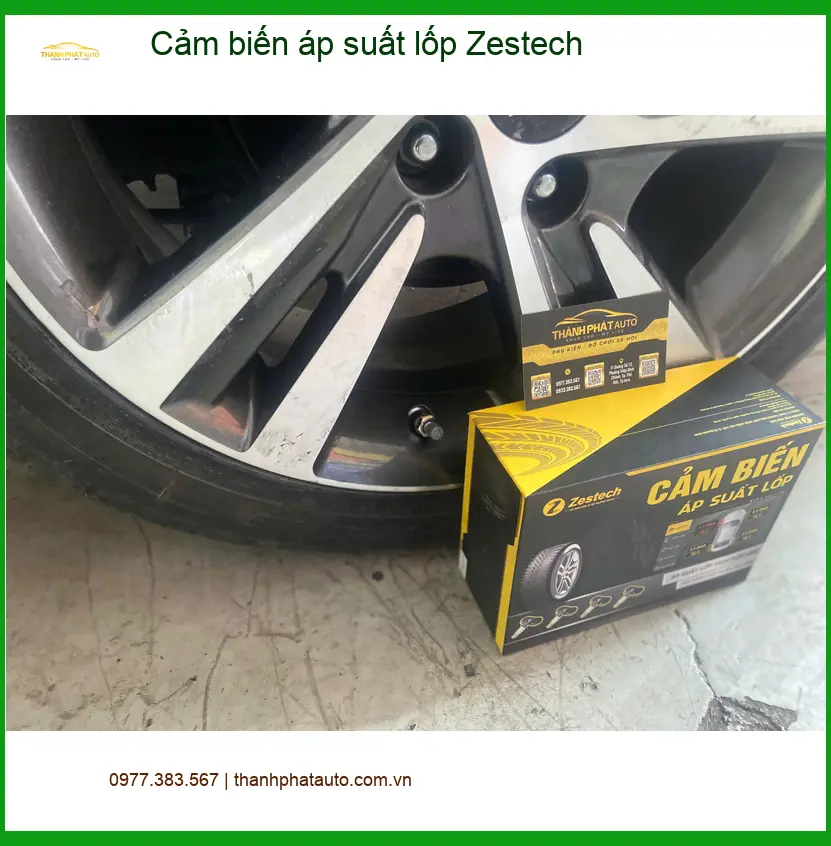 Anh Minh lắp cảm biến áp suất lốp Zestech Suzuki XL7 Quận 7 vì lo lốp non ảnh thực tế 4